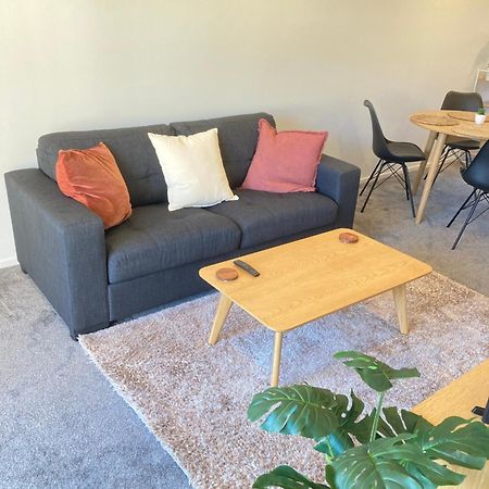 Cheerful 2 Bedroom Townhouse In Addington! Christchurch Esterno foto