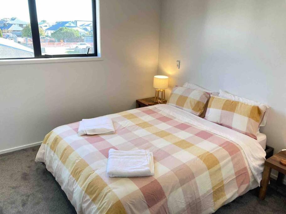 Cheerful 2 Bedroom Townhouse In Addington! Christchurch Esterno foto